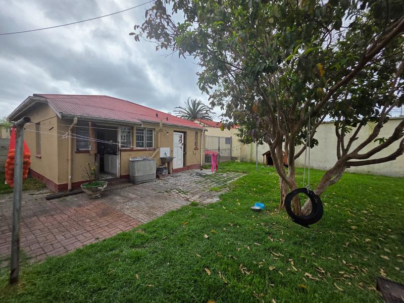 2 Bedroom Property for Sale in Ruyterwacht Western Cape